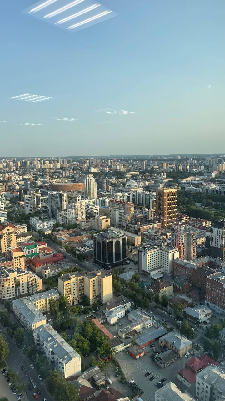 Вид из офиса UniqVill на 45 этаже